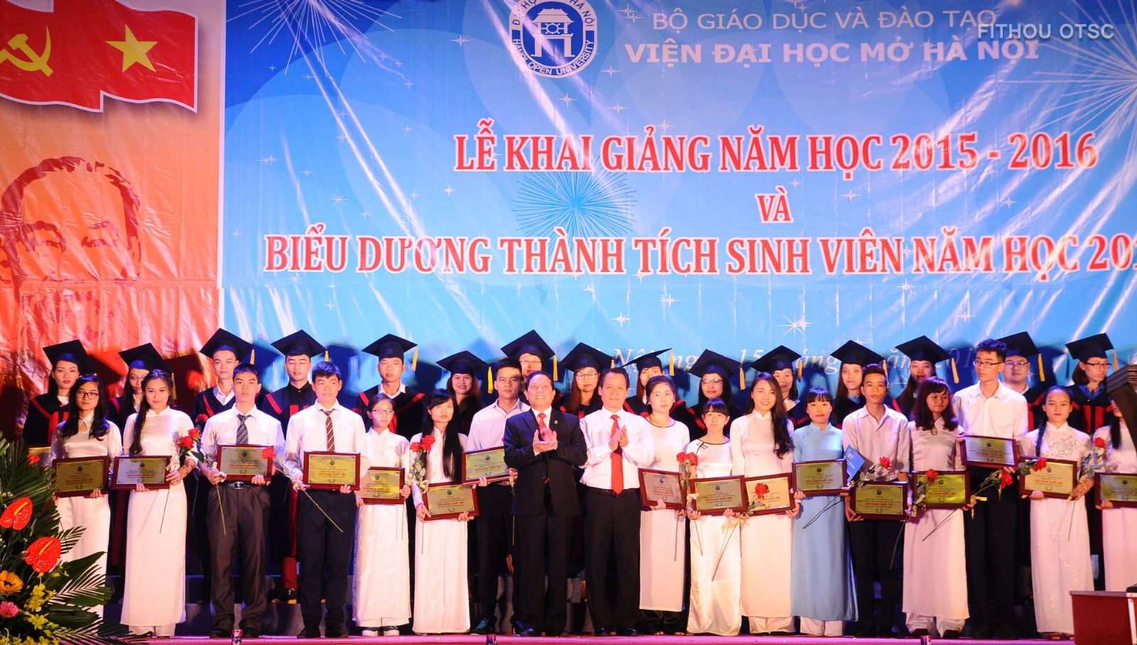 Lễ khai giảng năm học 2015 - 2016 và biểu dương thành tích sinh viên năm học 2014 - 2015